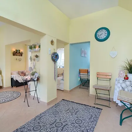 Olivia Beach House Villa